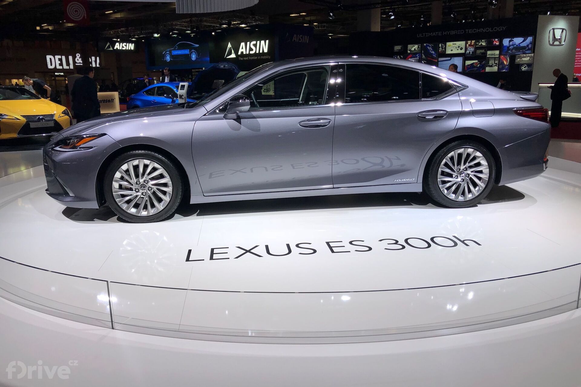 Lexus ES 300h (2018)