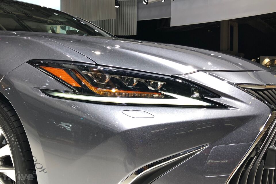 Lexus ES 300h (2018)