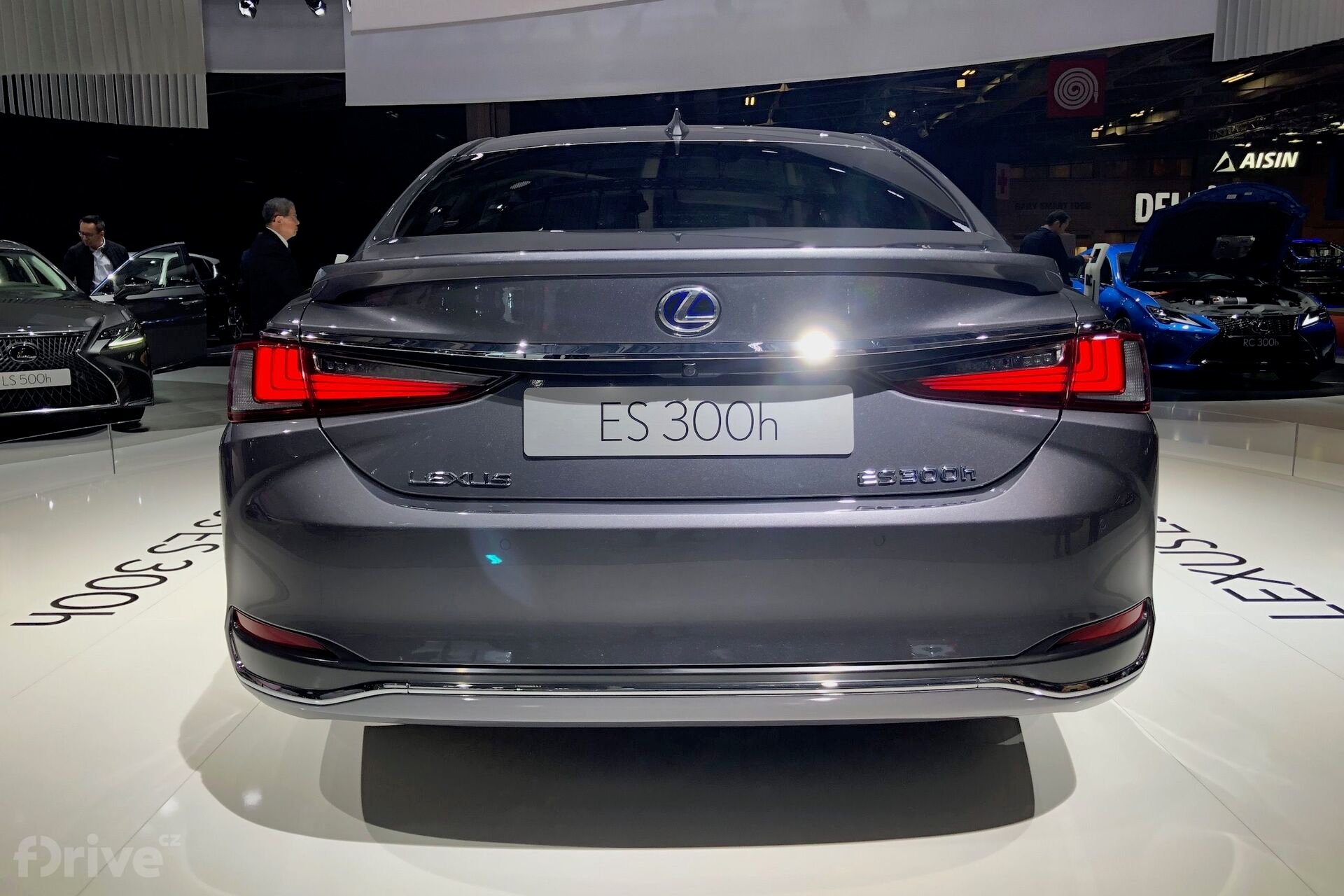 Lexus ES 300h (2018)