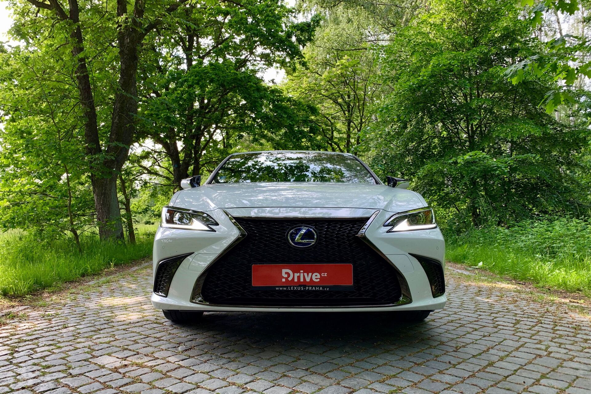 Lexus ES 300h (2018)
