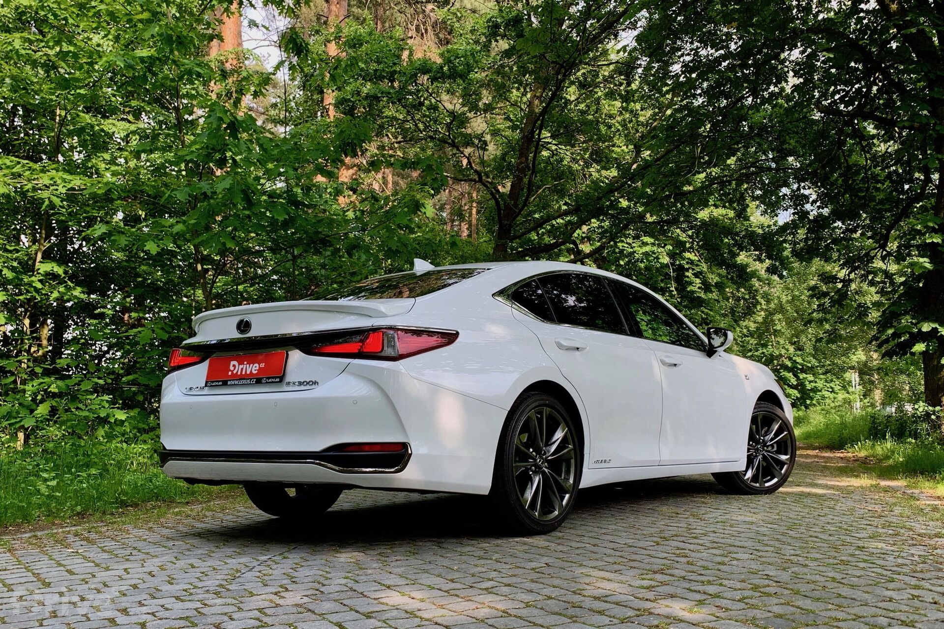Lexus ES 300h (2018)