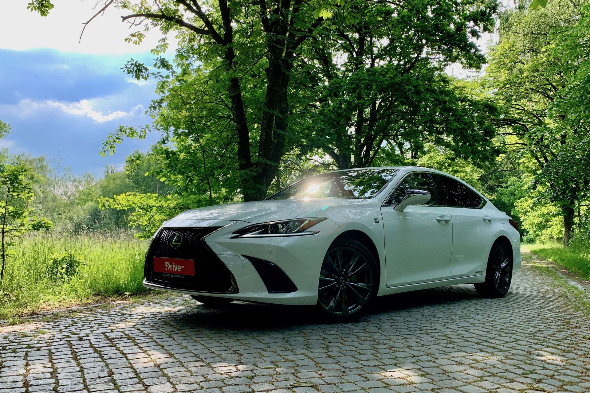 Lexus ES 300h (2018)