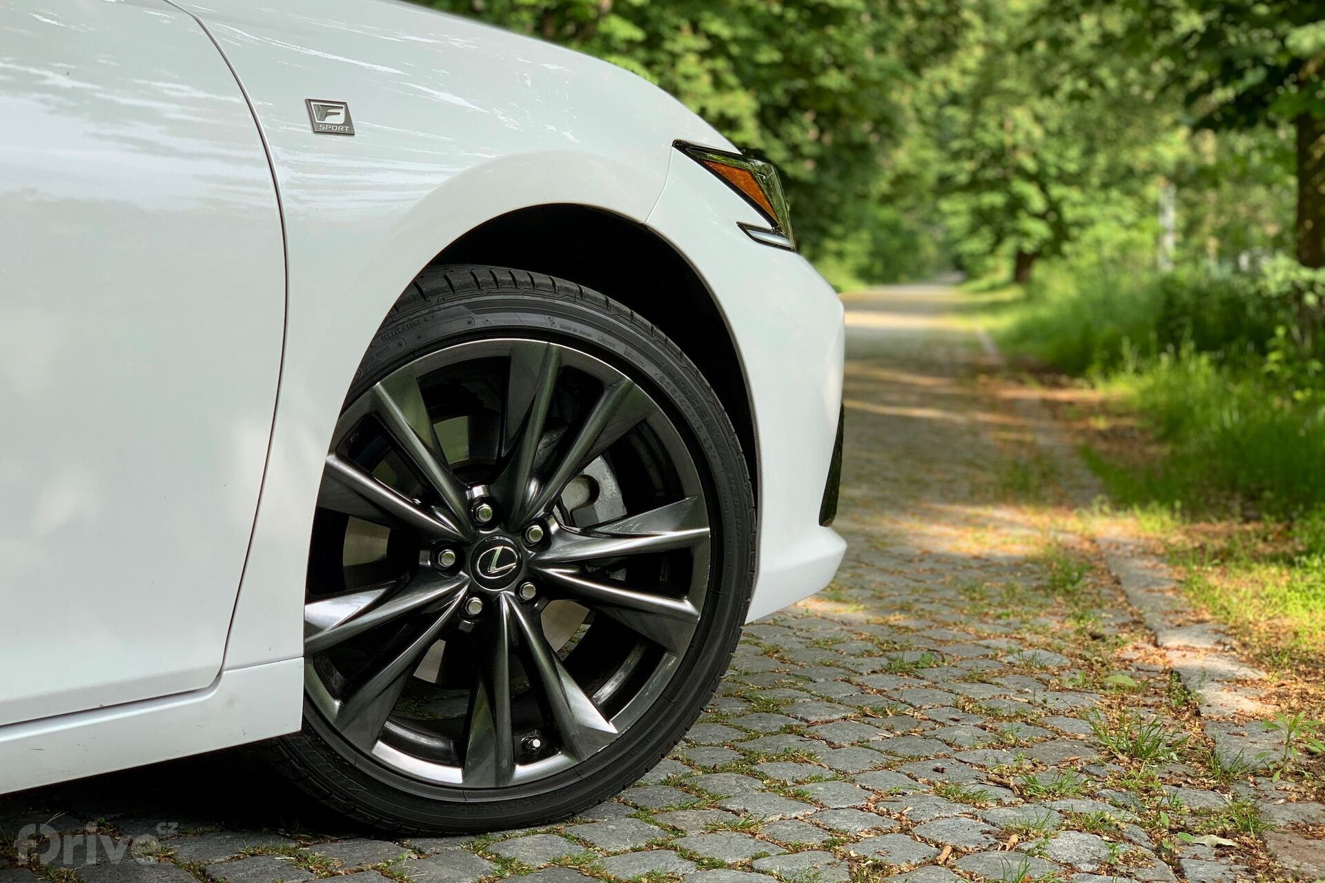 Lexus ES 300h (2018)