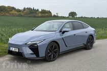 Lexus ES 500e AWD