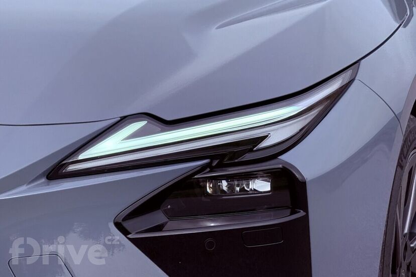 Lexus ES 500e AWD