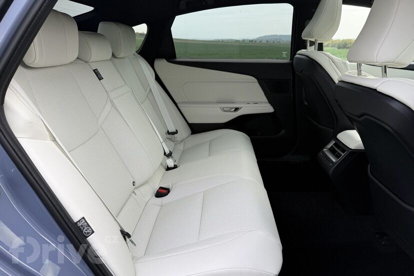 Lexus ES 500e AWD