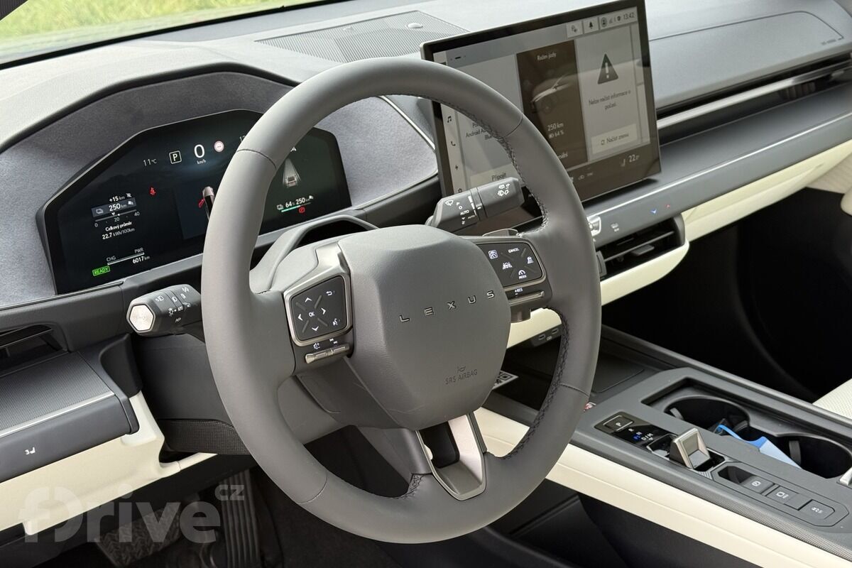 Lexus ES 500e AWD