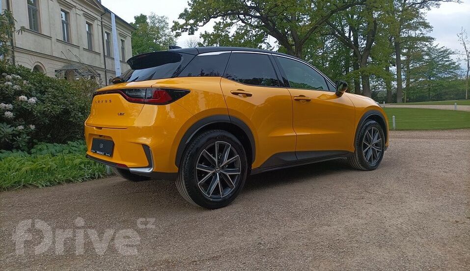 Lexus LBX