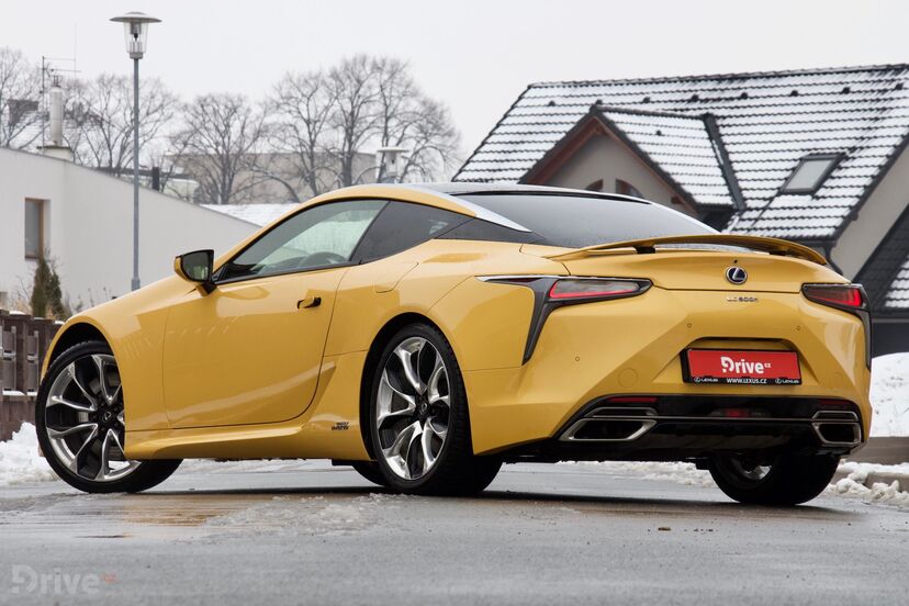 Lexus LS 500h (2017)