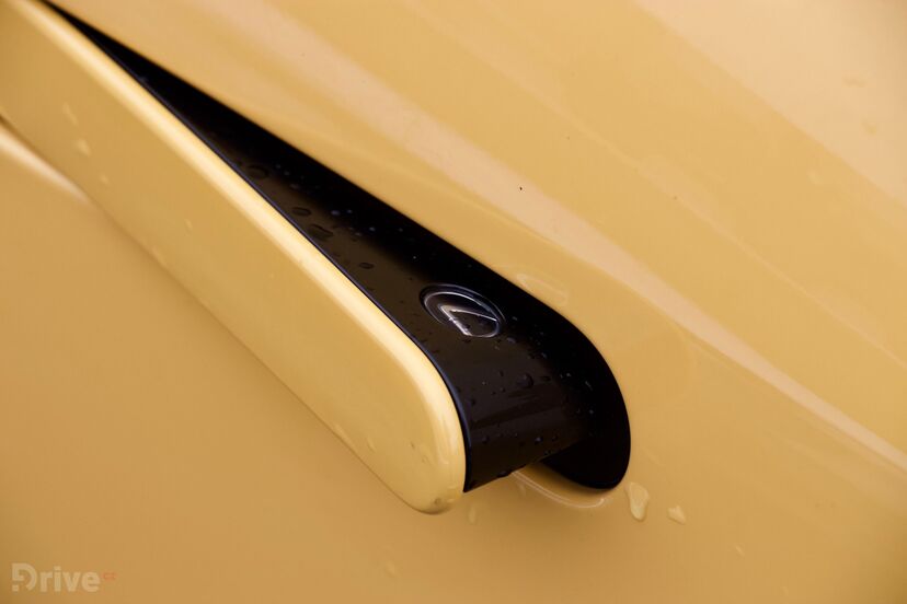 Lexus LS 500h (2017)