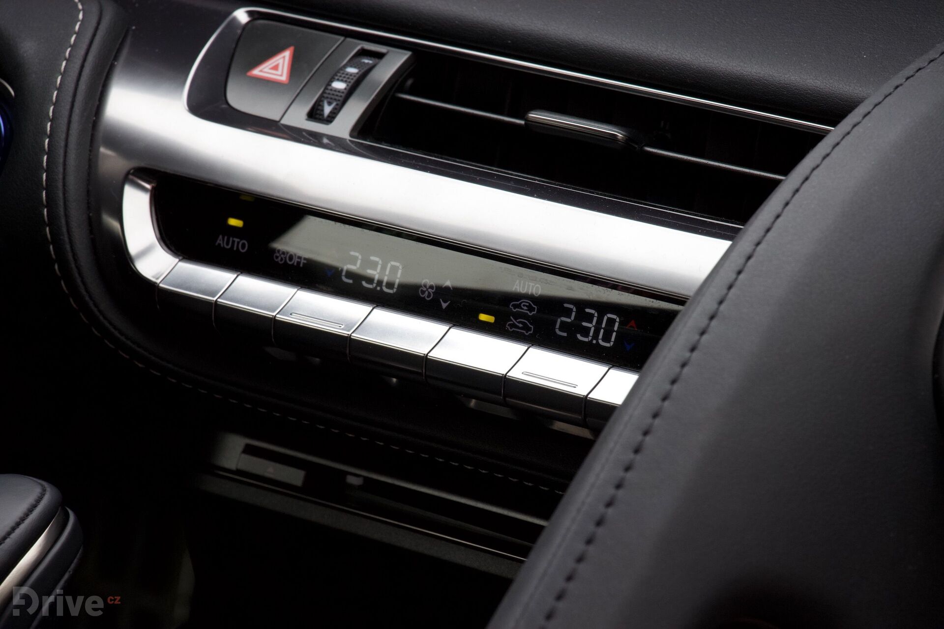 Lexus LS 500h (2017)