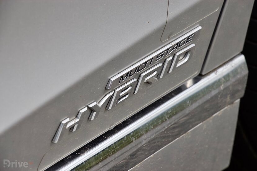 Lexus LS 500h (2017)