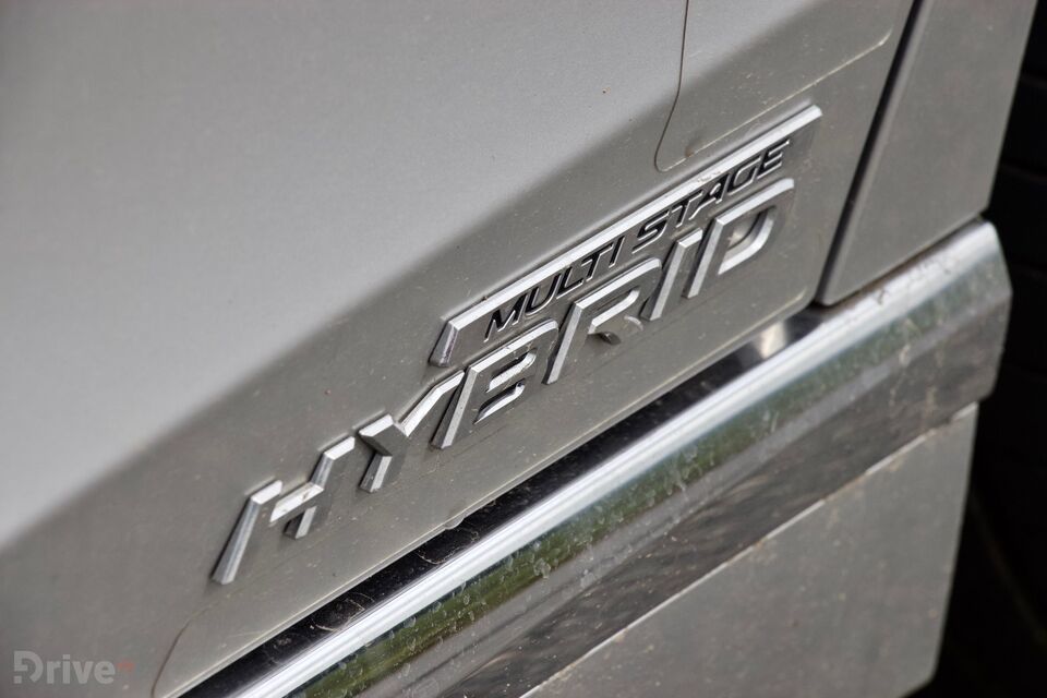 Lexus LS 500h (2017)