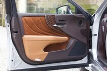 Lexus LS 500h (2017)