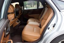 Lexus LS 500h (2017)