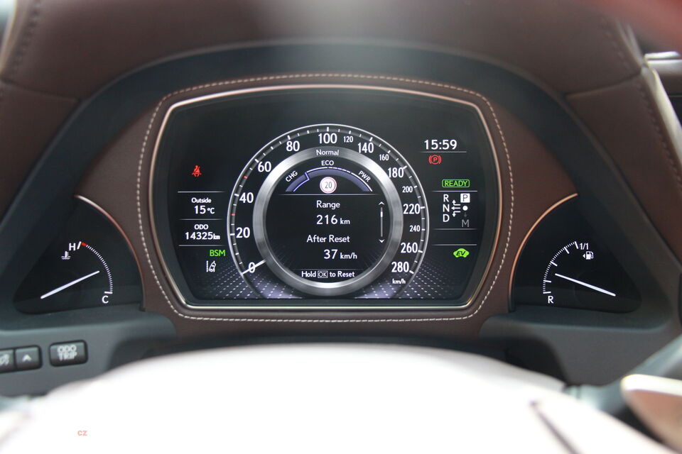 Lexus LS 500h (2017)