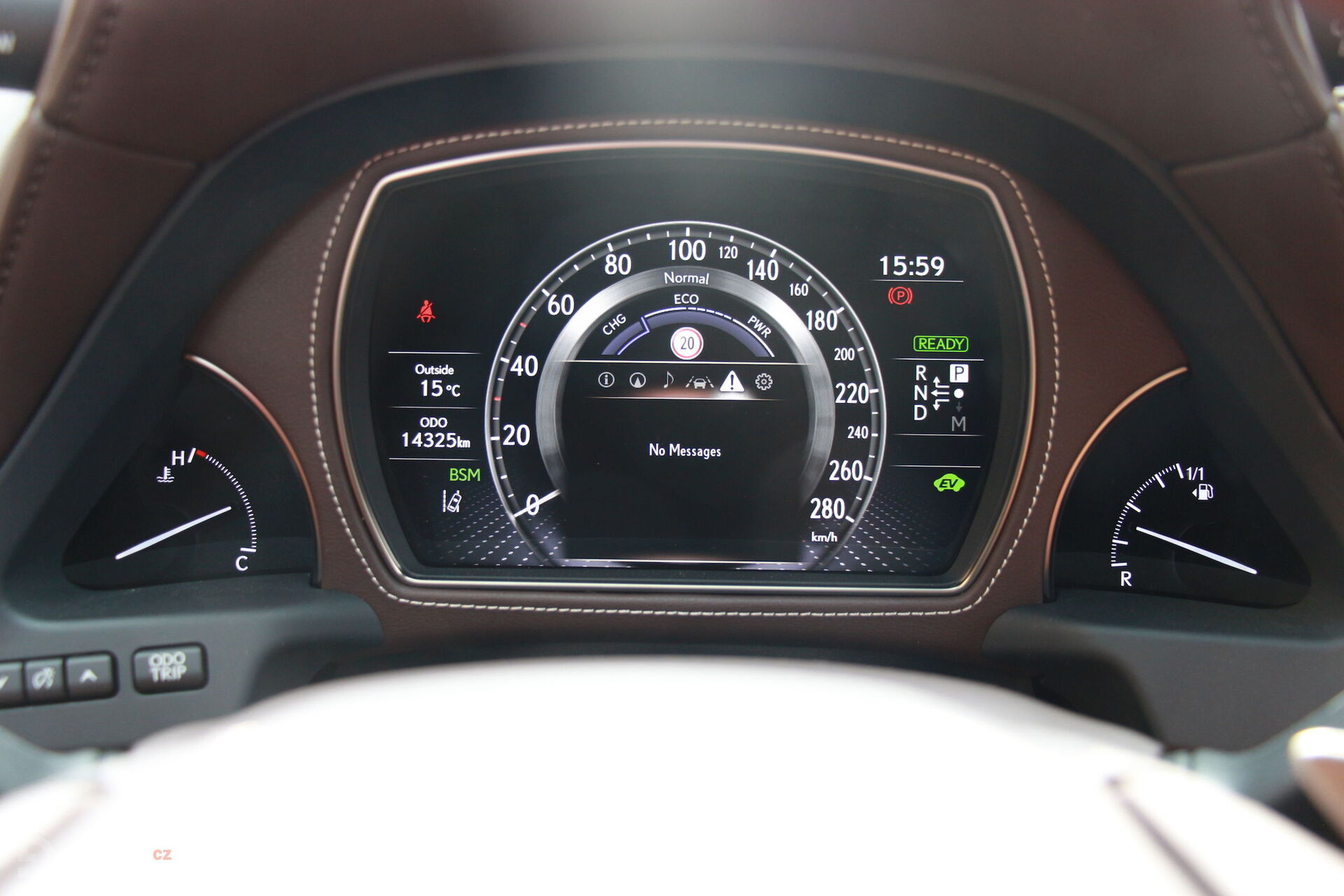 Lexus LS 500h (2017)