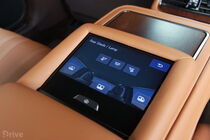 Lexus LS 500h (2017)