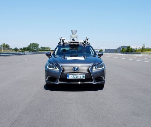 Lexus LS 500h (2017)