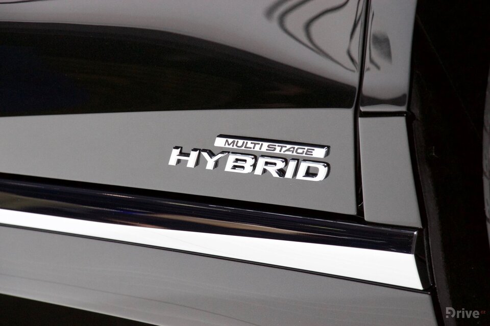 Lexus LS 500h (2017)