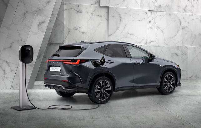 Lexus NX (2021)