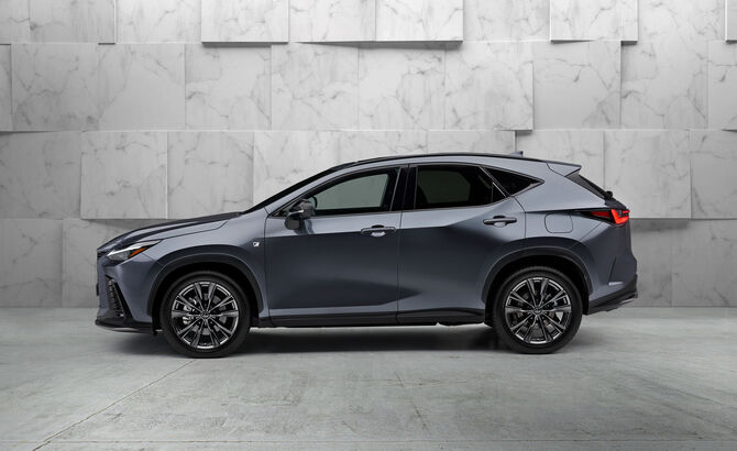 Lexus NX (2021)