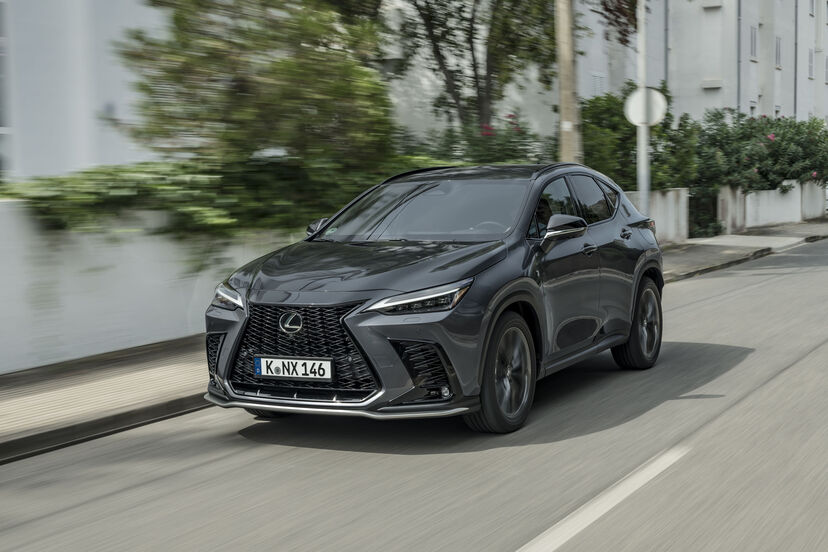 Lexus NX (2021)