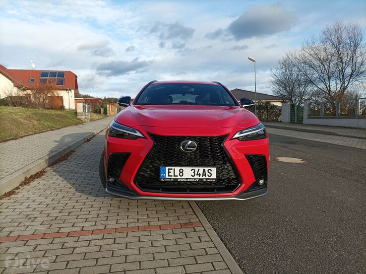 Lexus NX (2021)