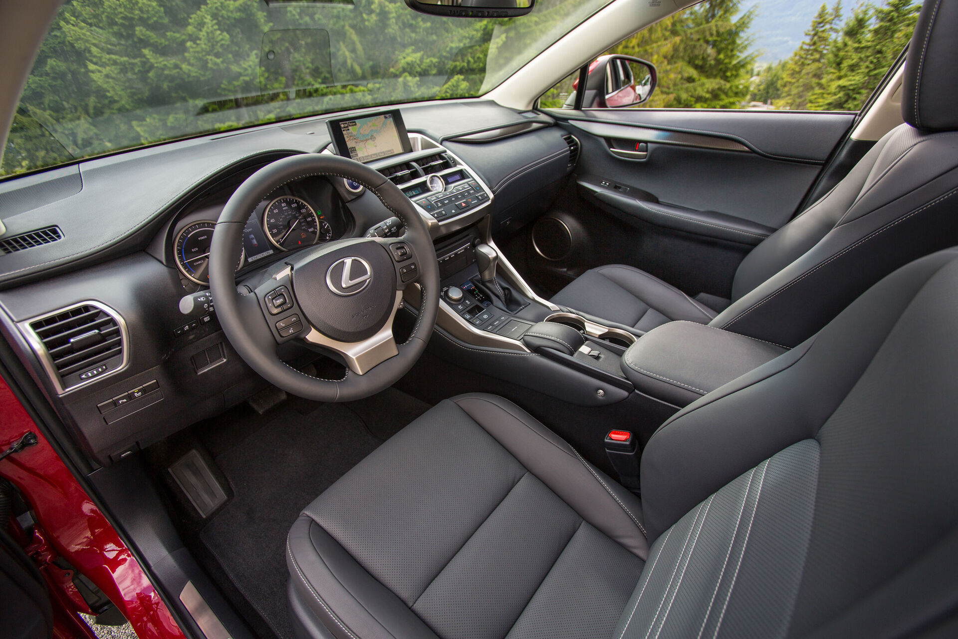 Lexus NX 300h (2015)