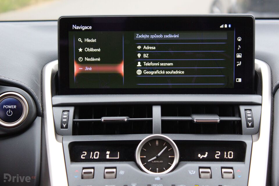 Lexus NX 300h (2015)