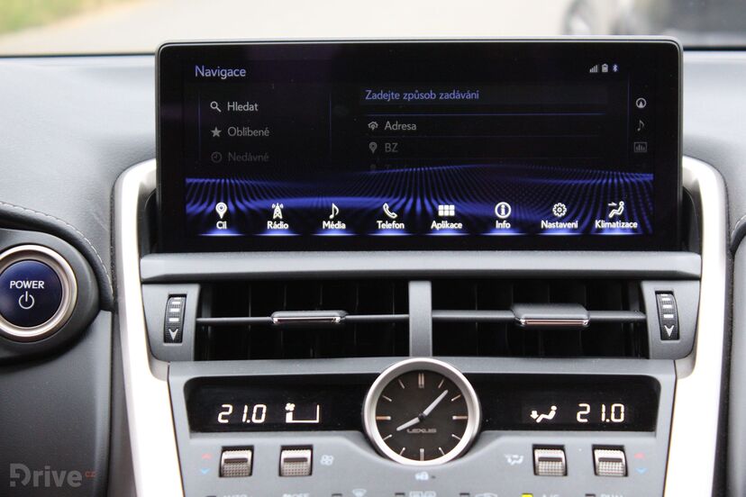 Lexus NX 300h (2015)