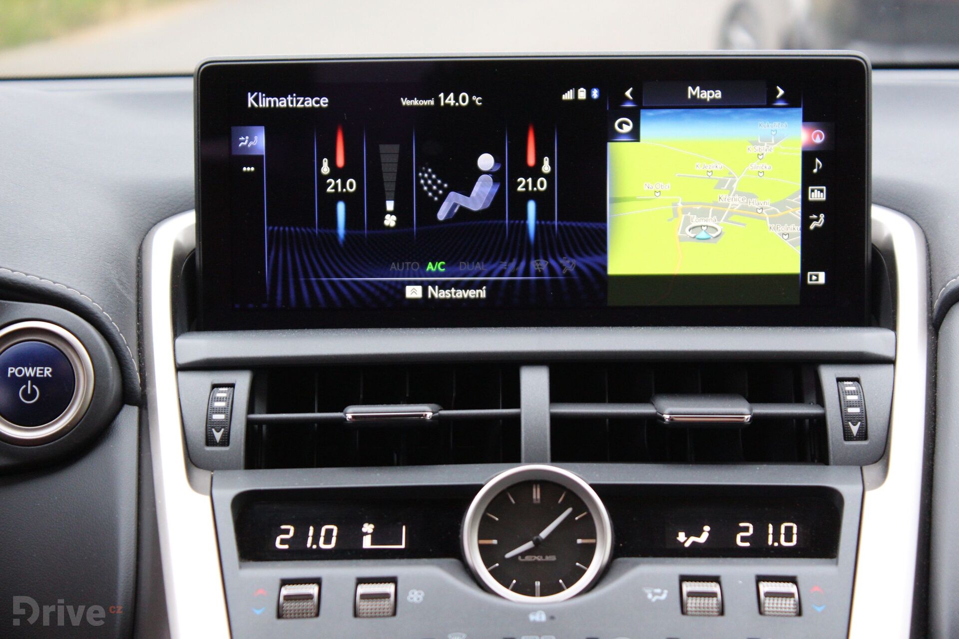 Lexus NX 300h (2015)