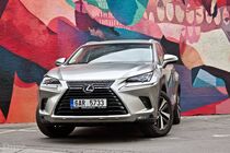 Lexus NX 300h (2015)