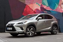 Lexus NX 300h (2015)
