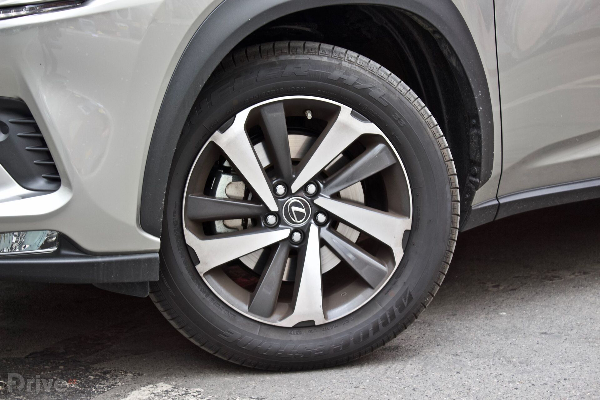 Lexus NX 300h (2015)