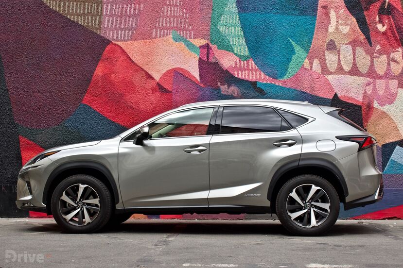 Lexus NX 300h (2015)