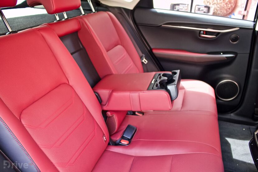 Lexus NX 300h (2015)