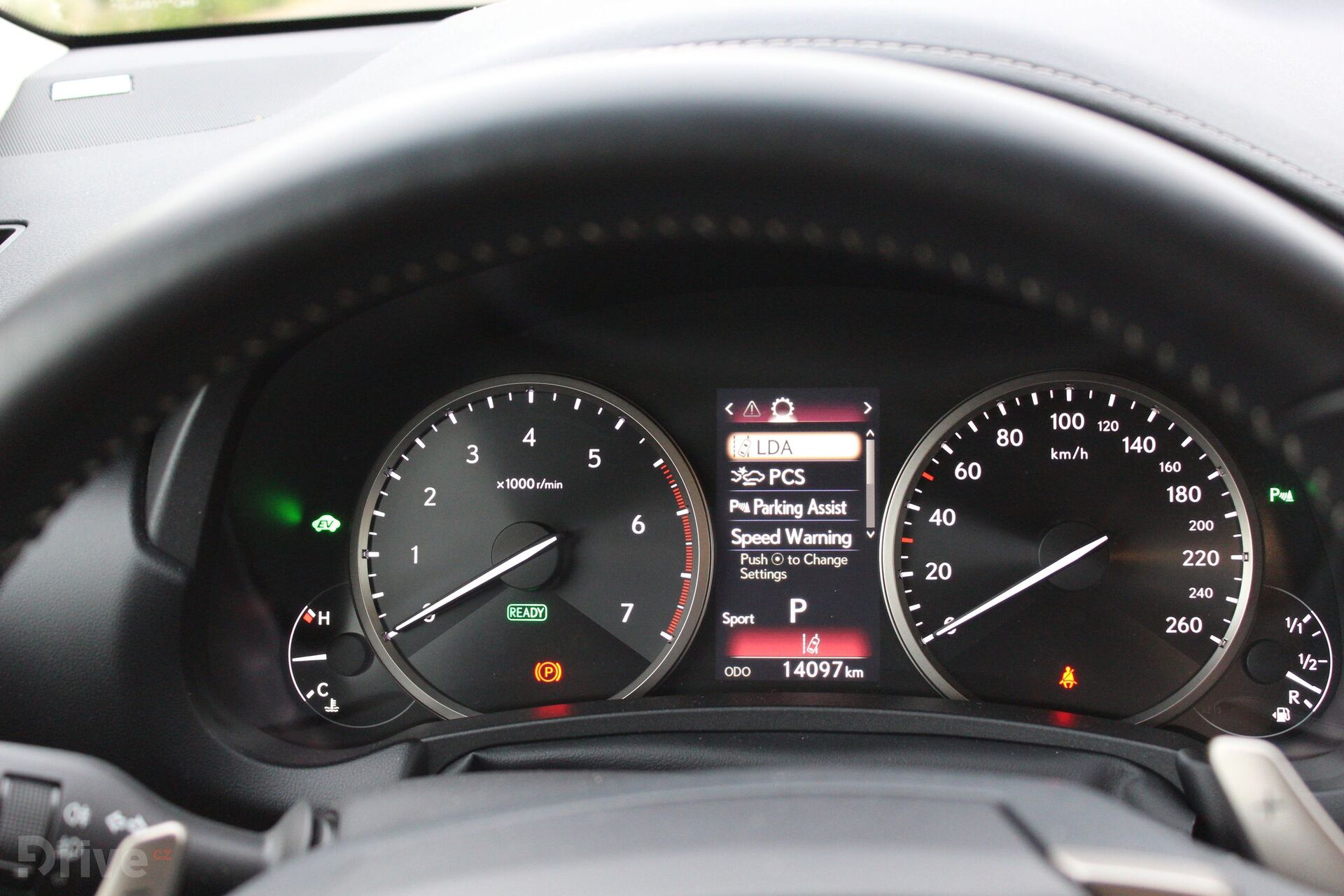 Lexus NX 300h (2015)