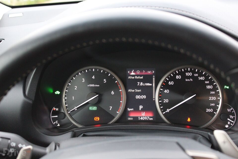 Lexus NX 300h (2015)