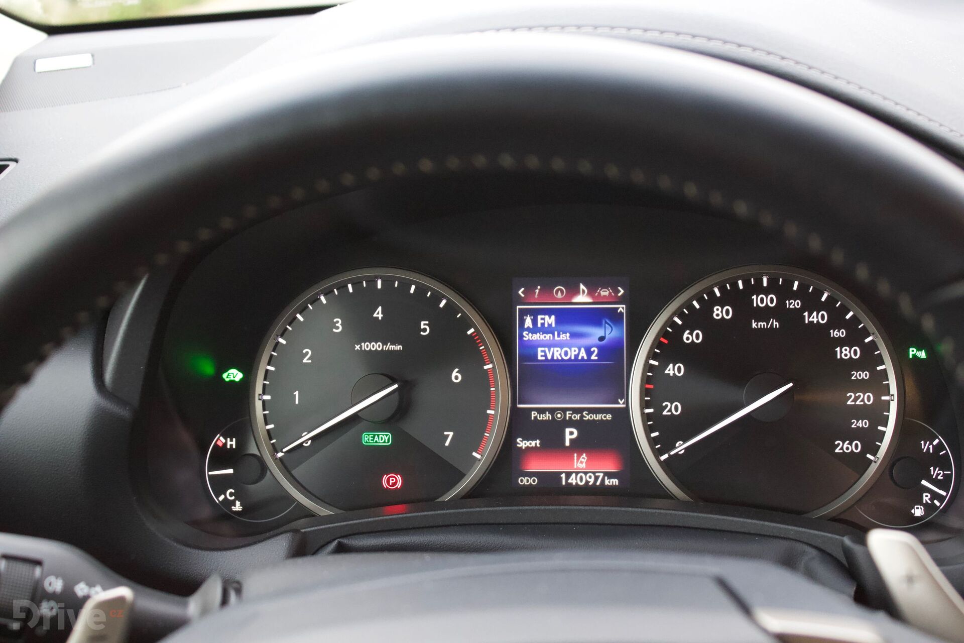 Lexus NX 300h (2015)