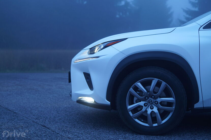 Lexus NX 300h (2015)