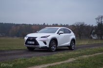 Lexus NX 300h (2015)