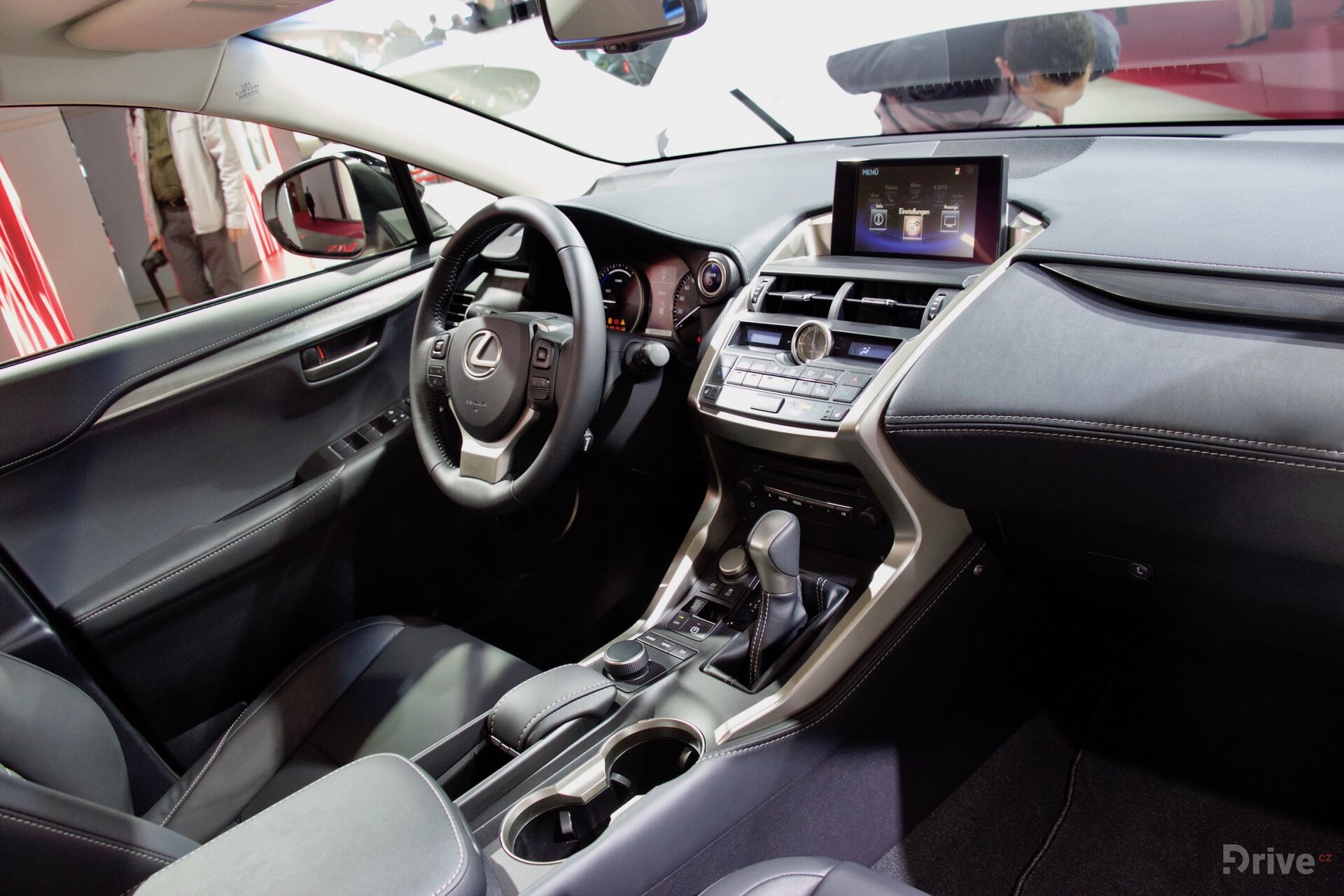 Lexus NX 300h (2015)