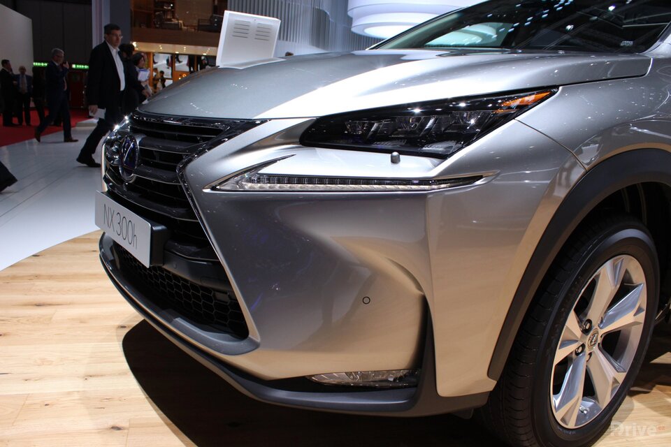 Lexus NX 300h (2015)
