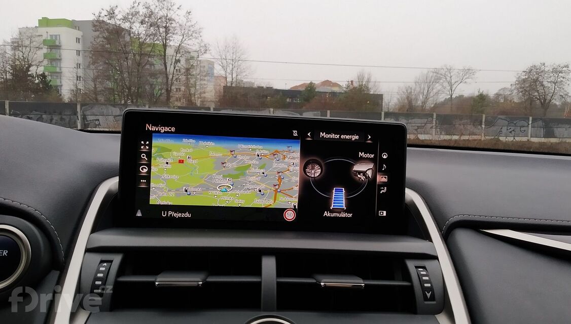 Lexus NX 300h AWD (2020)