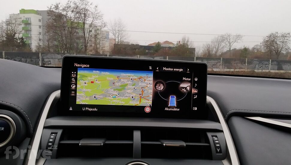 Lexus NX 300h AWD (2020)