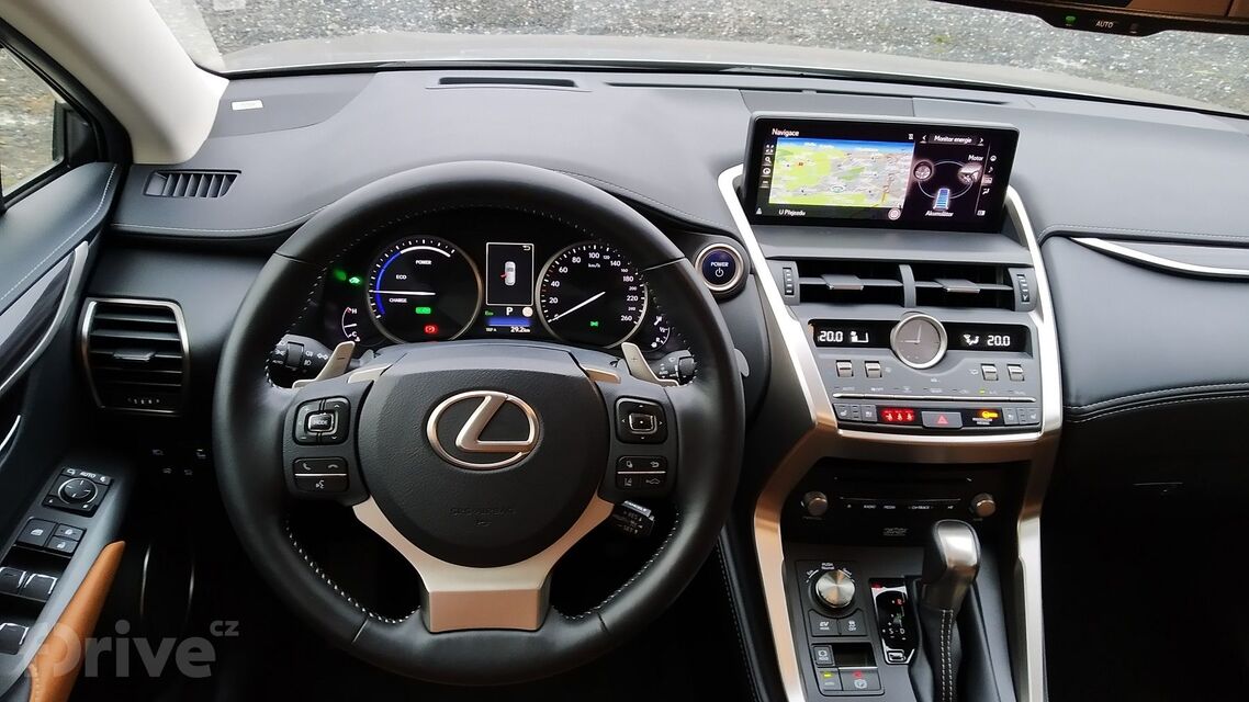 Lexus NX 300h AWD (2020)