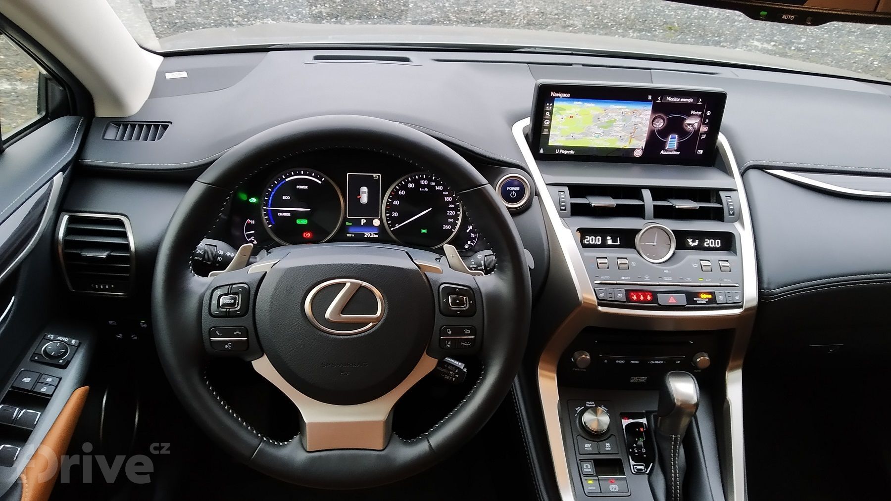 Lexus NX 300h AWD (2020)