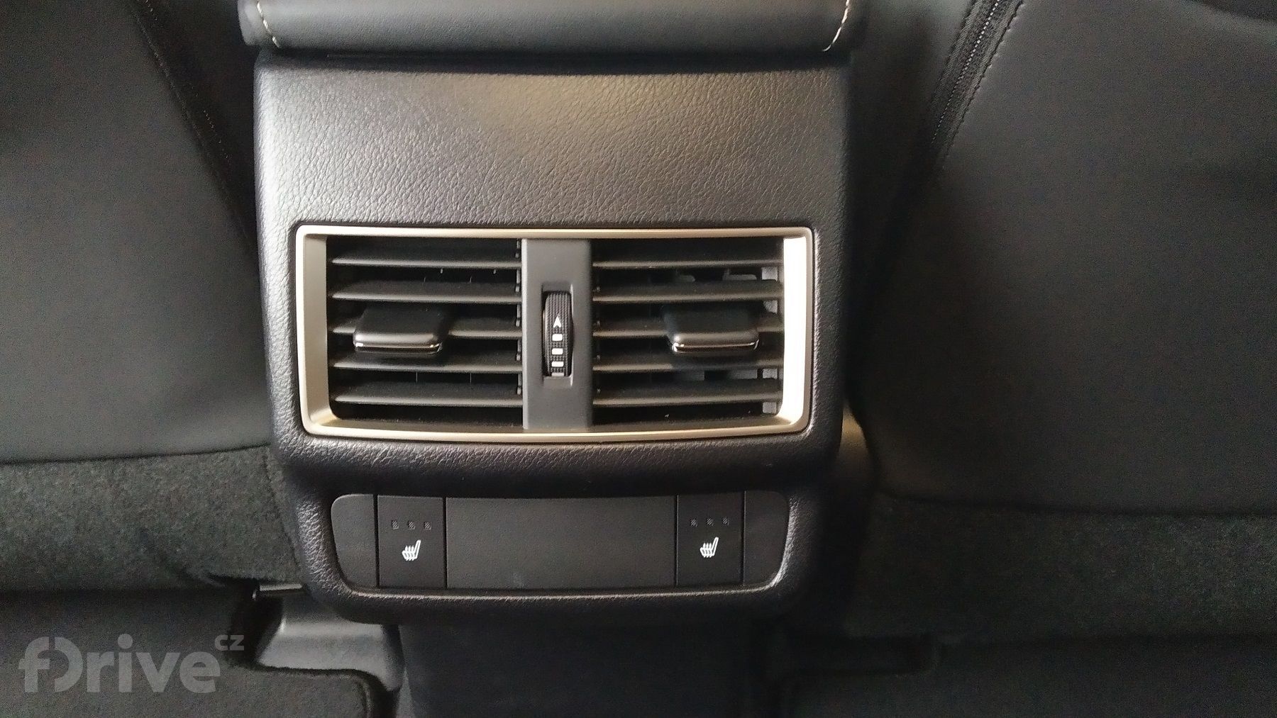 Lexus NX 300h AWD (2020)