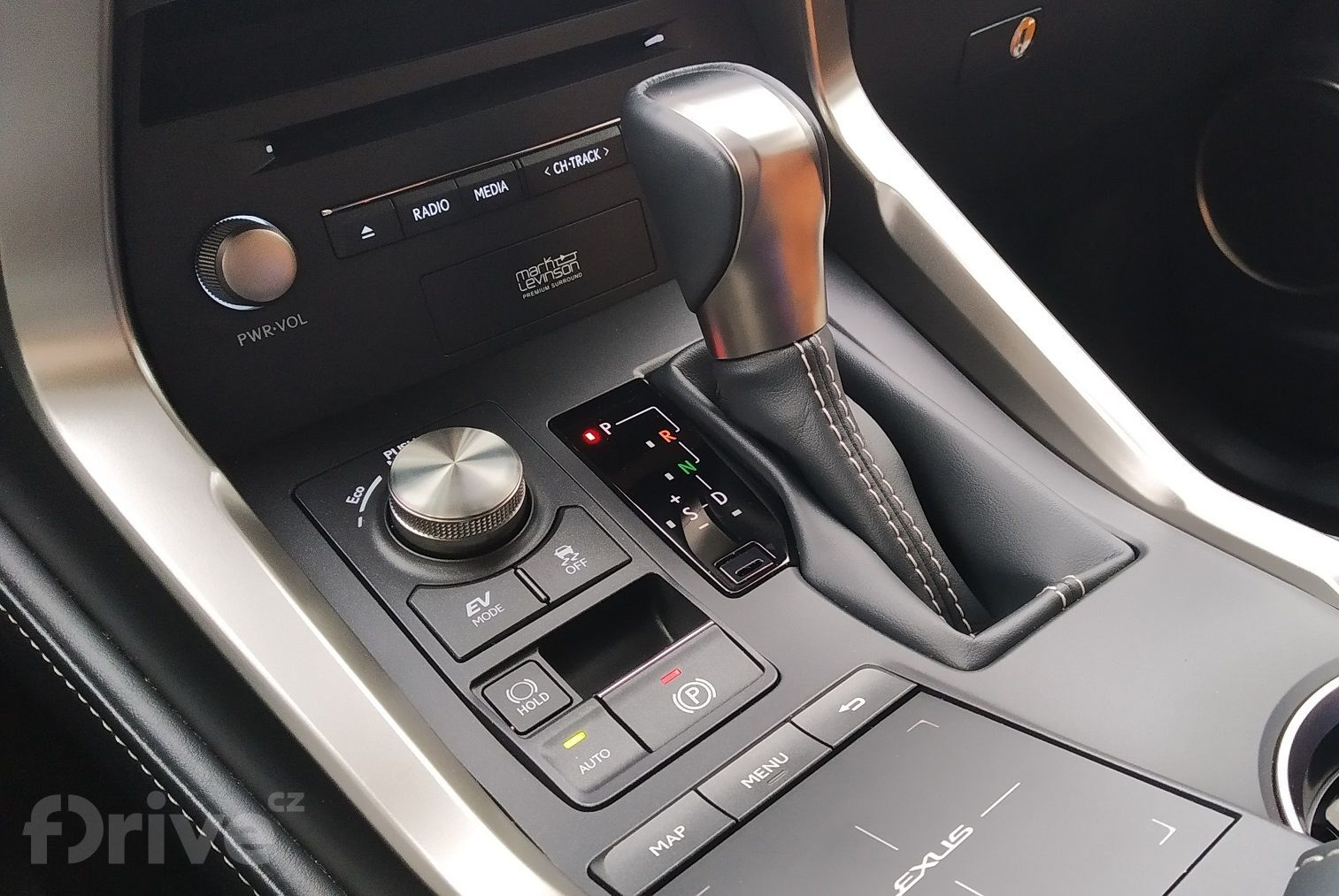 Lexus NX 300h AWD (2020)